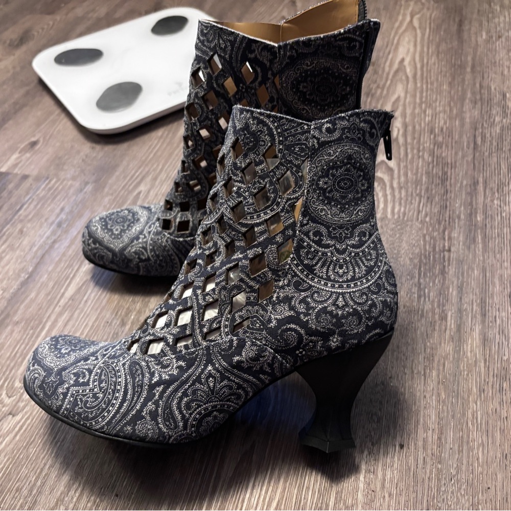John Fluevog Black and Gray Heeled Boots with Victorian Elegance. Size 6.5